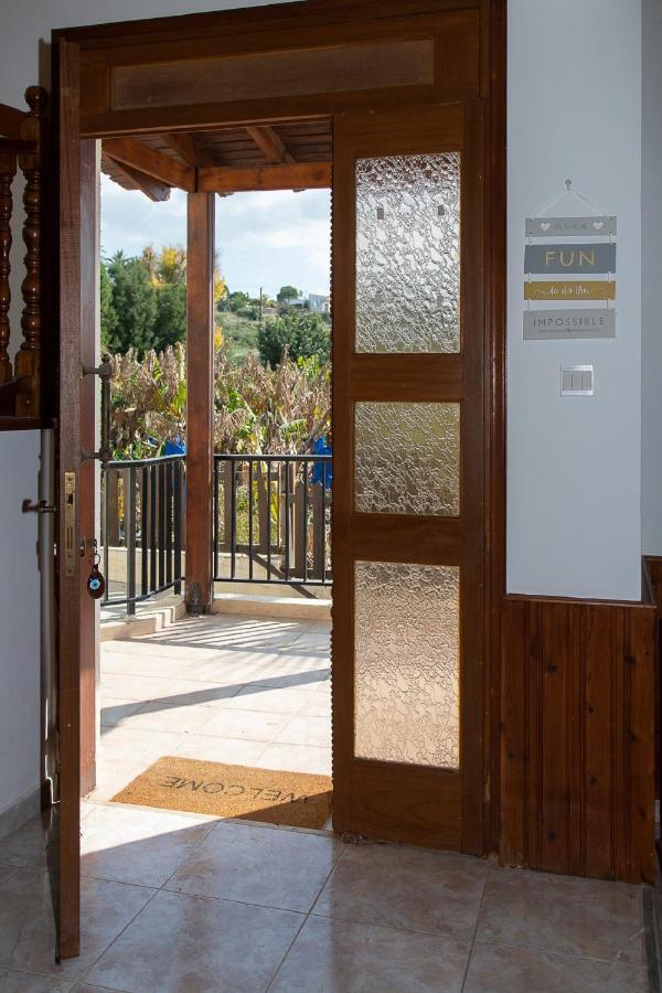 Coral Bay Sunkiss Villa Exterior photo